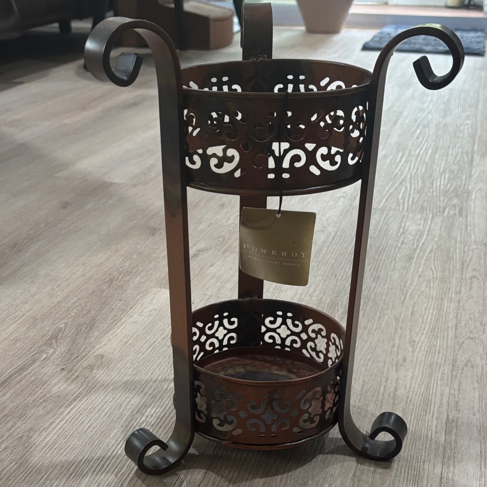 Omero Copper-Toned Scrollwork candle holder